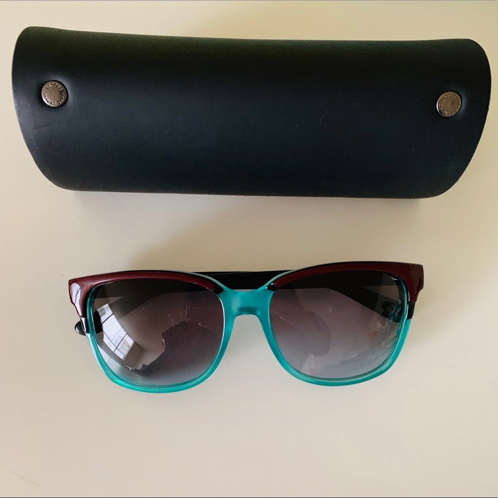 MARC BY MARC JACOBS SUNGLASSES